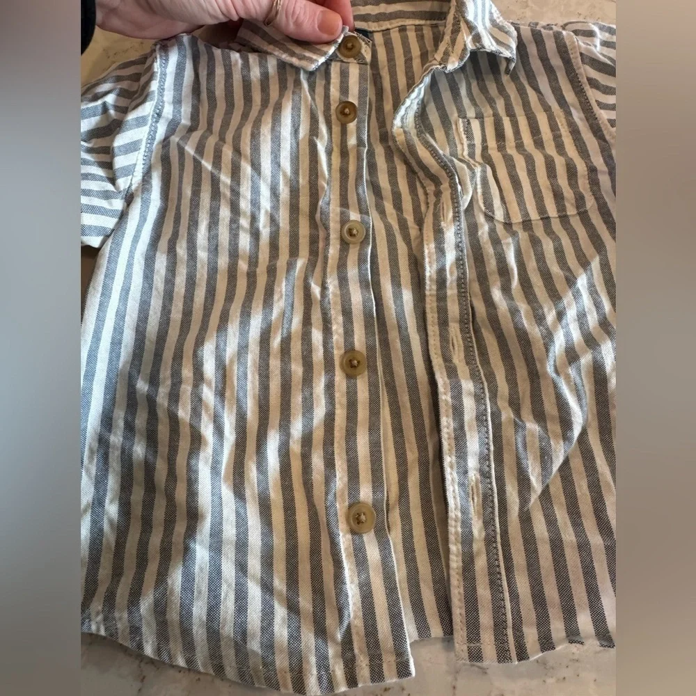Old navy, 6-12 months Striped Blue and White Shirt